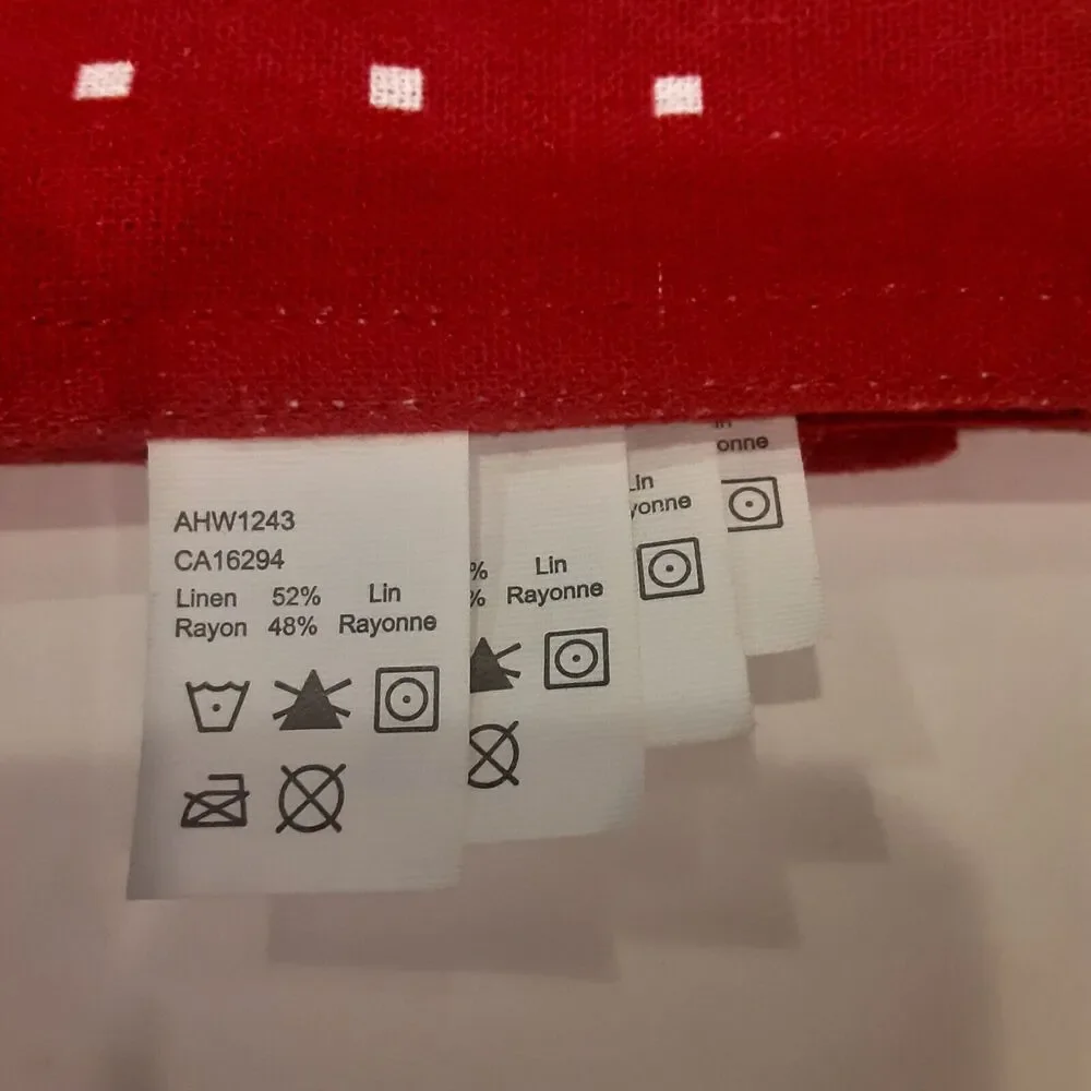 Hallmark Christmas Placemat Set Reindeer & Snowflakes Red & White